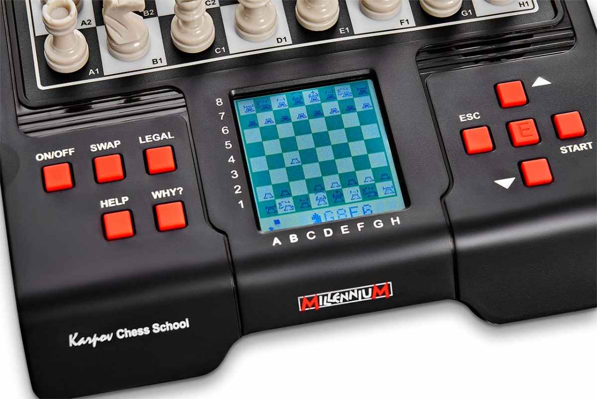 Millennium M805 Karpov Chess Computer