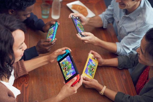 Nintendo Switch Lite - Yellow Console