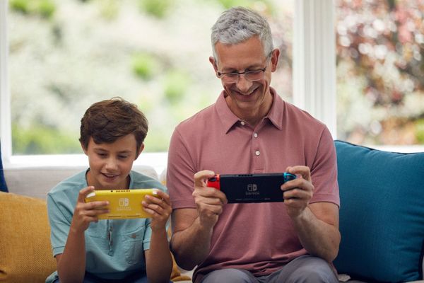 Nintendo Switch Lite - Yellow Console